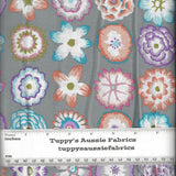 KF/ BUTTON FLOWERS GREY - Kaffe Fassett