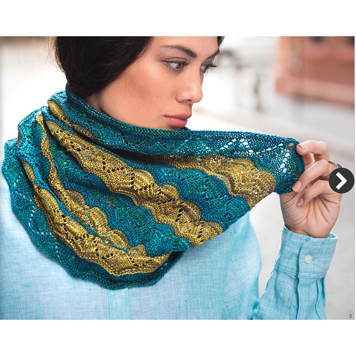 BOOK 14 MECHITA & SOCK