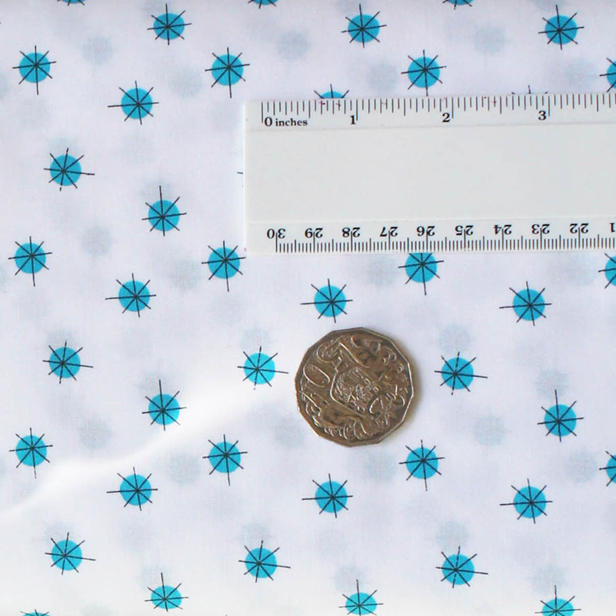 EB/BC POM POM BLUE - Backyard Circus