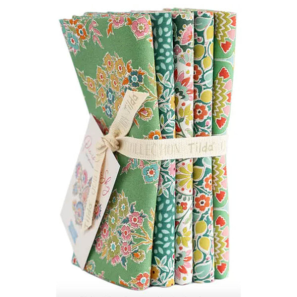 Tilda PIE IN THE SKY  -  FQ Bundle of 5 FQ's - #300151 Pine Green